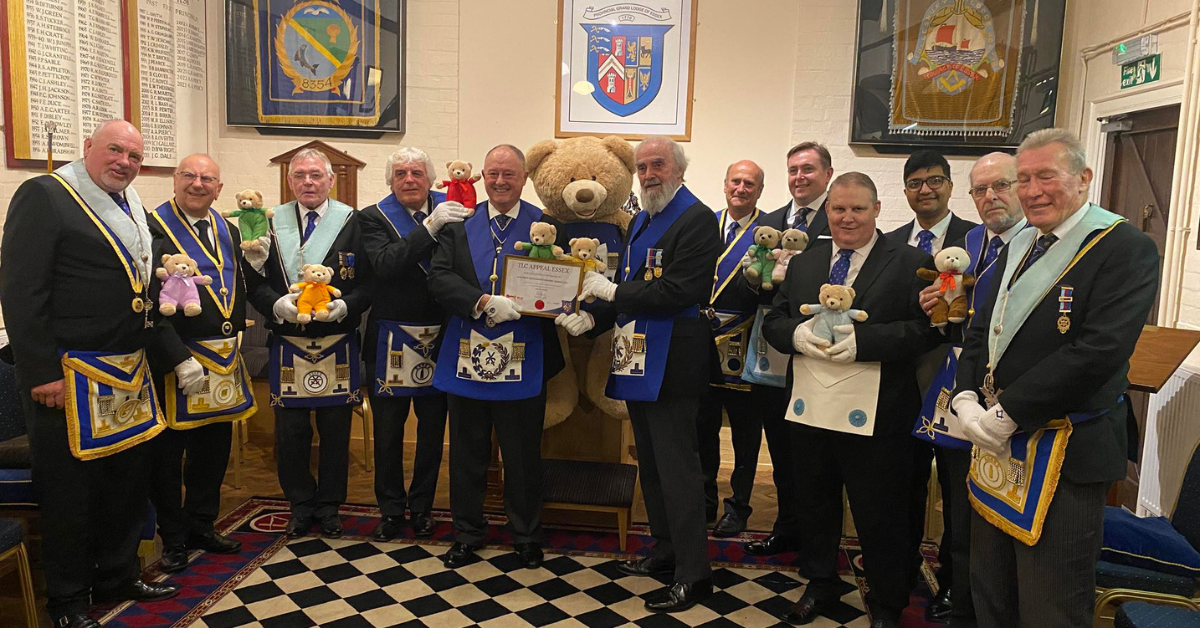 A Fond Farewell Gift from the Mid-Essex Gentlemen’s Masonic Dining Club